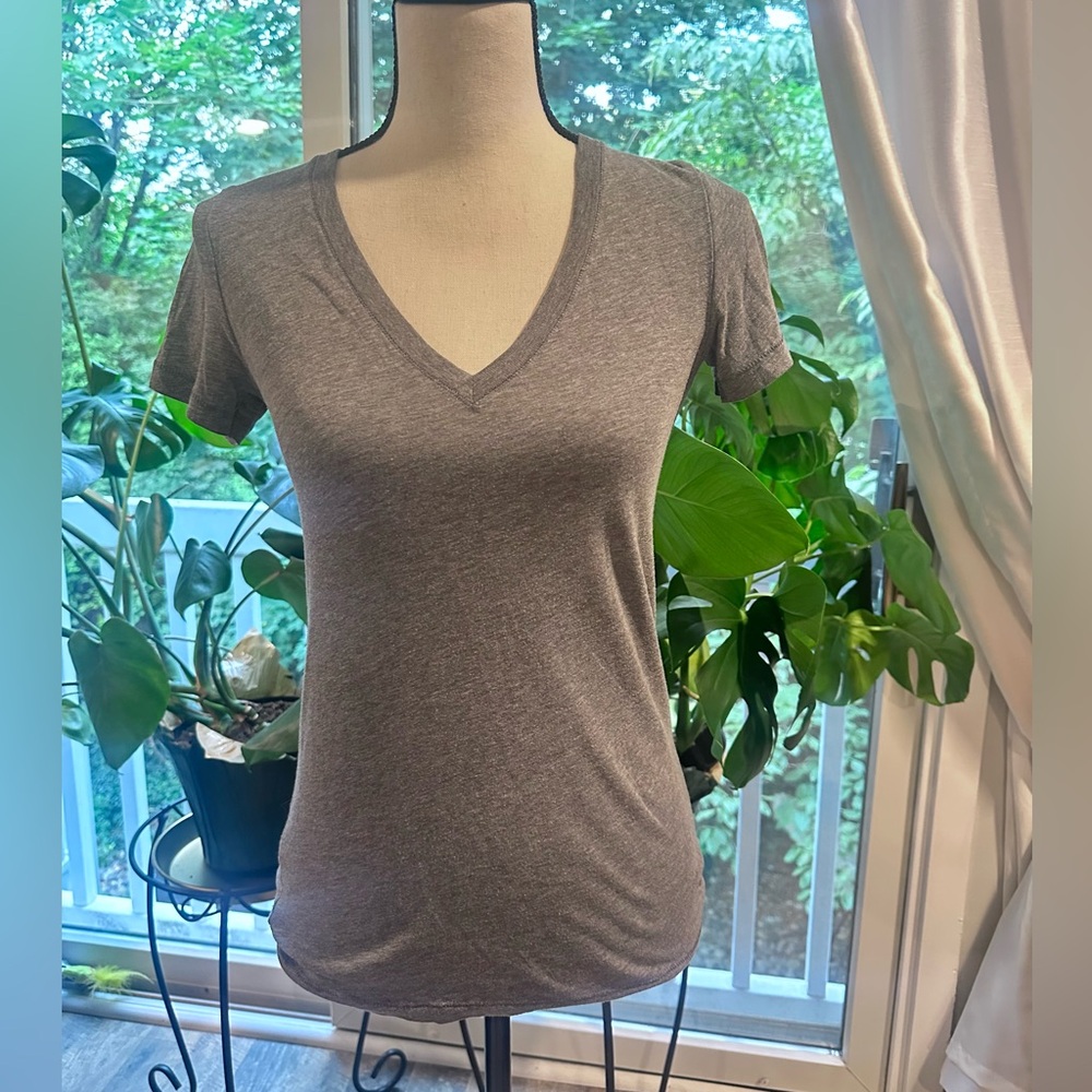 PINK Victoria's Secret Heather Gray V-Neck Tee
